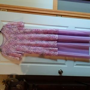 Classy flowy Lace dress